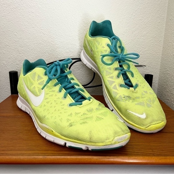 Men's Nike Free Tri Fit 3 Breathe Running Shoes, Volt/Blue size 13 #579968-700 - Picture 2 of 9